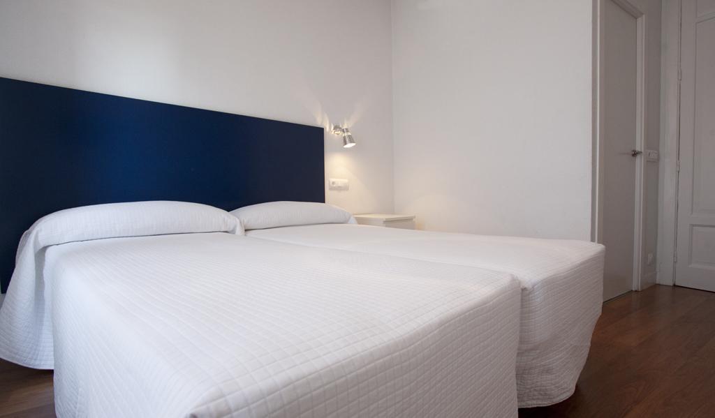 Hostal Santa Isabel Madrid Eksteriør bilde