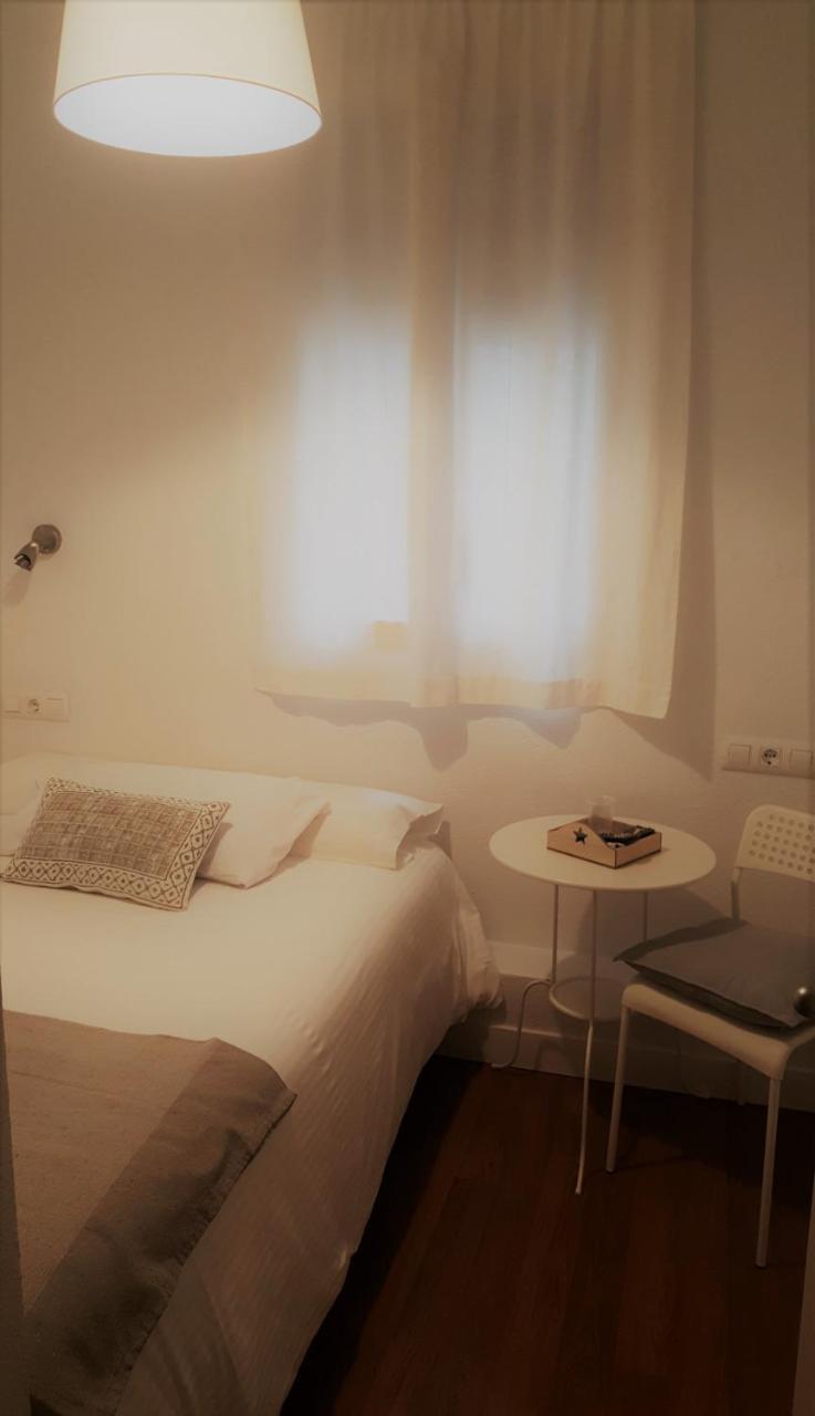 Hostal Santa Isabel Madrid Eksteriør bilde